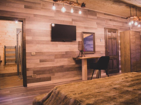 Q Chalet CMP