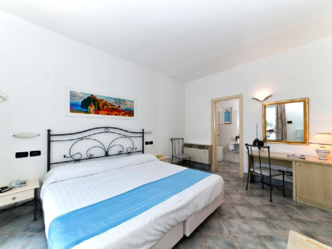 Hotel Romantica Resort and Spa