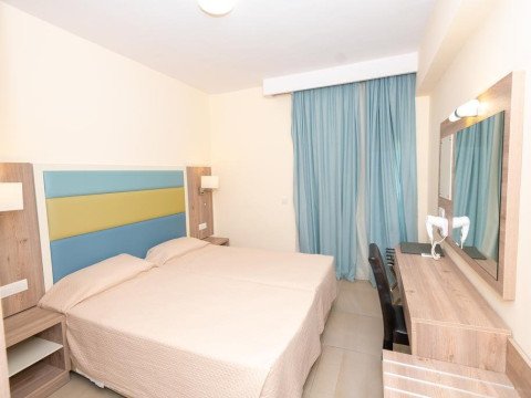 Tofinis Hotel