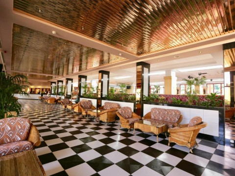 Puerto Palace
