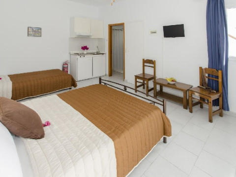 Heliovasilema Studio - Pollonia (Milos)