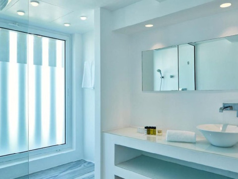 SO WHITE CLUB RESORT 