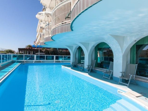 HOTEL NEGRESCO 