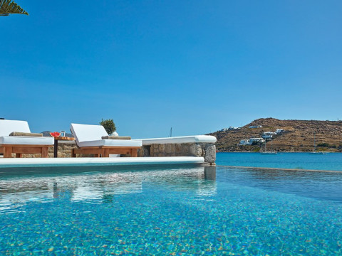 Mykonos Waves Beach House and Suites (K)