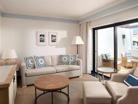 Pine Cliffs Hotel, a Luxury Collection Resort