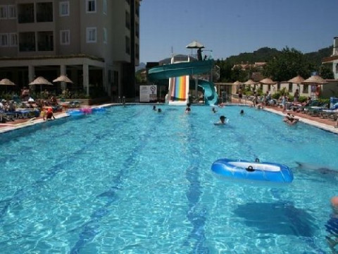 JULIAN CLUB HOTEL 