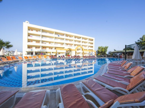 TUNTAS FAMILY SUITES KUSADASI