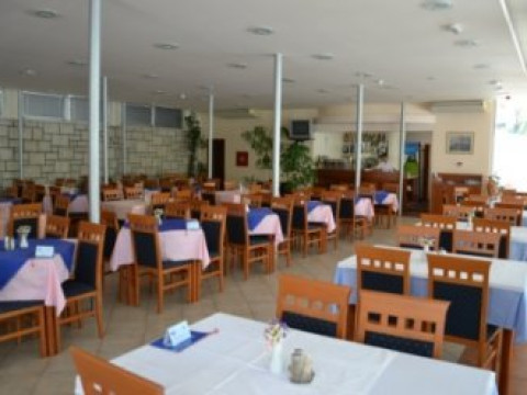 Hotel Brzet (Omis)