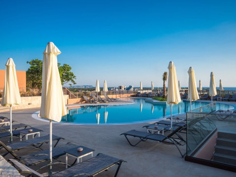 Pyria Hotel