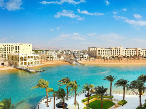 Al Manara Luxury Hotel