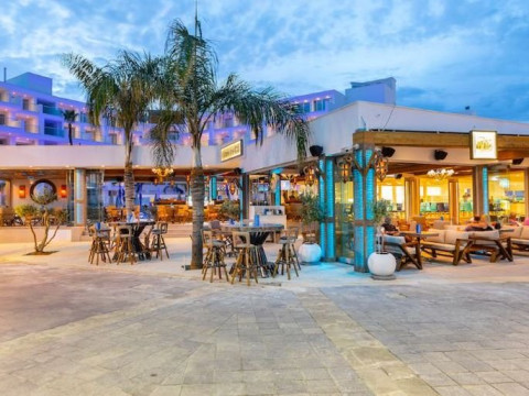 Limanaki Beach Hotel and Suites