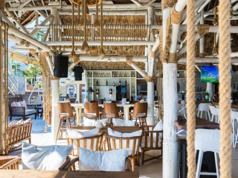 Nostos Beach Boutique (K)