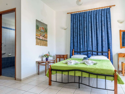 Des Roses Hotel