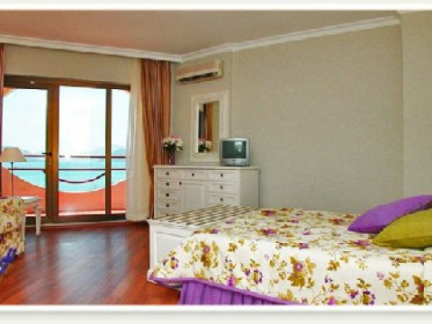 HAWAII HOTEL