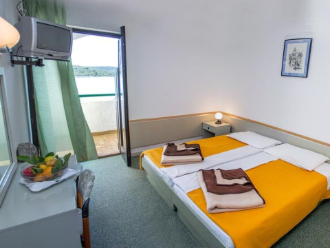 MIRAN HOTEL (Pirovac)