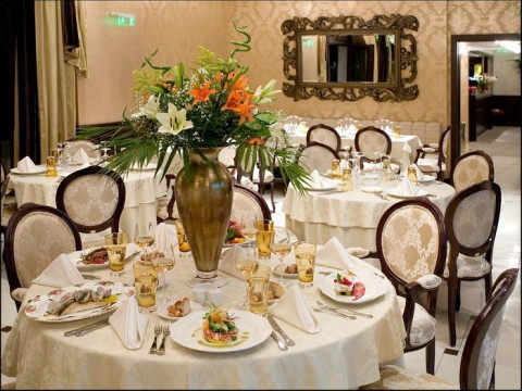 Royal Palace Resort & Spa