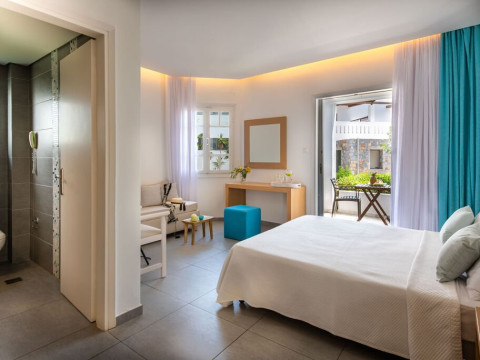 Maritimo Beach Hotel