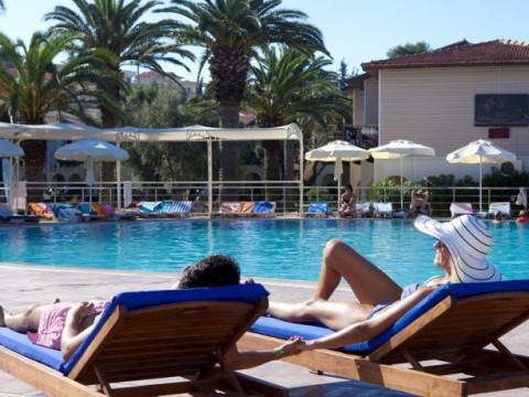 CLUB RESORT ATLANTIS