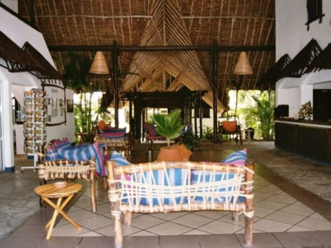 Bahari Beach Hotel