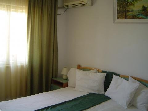  Hotel Petrolul