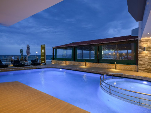Mare Boutique for Families (K)
