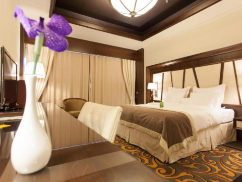 Hotel Metropolis..