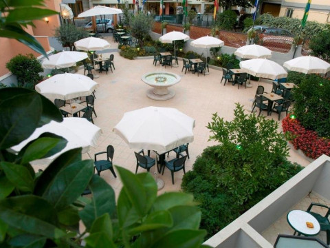 Ascot Sorrento