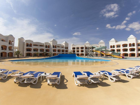 Tropitel Waves Hotel