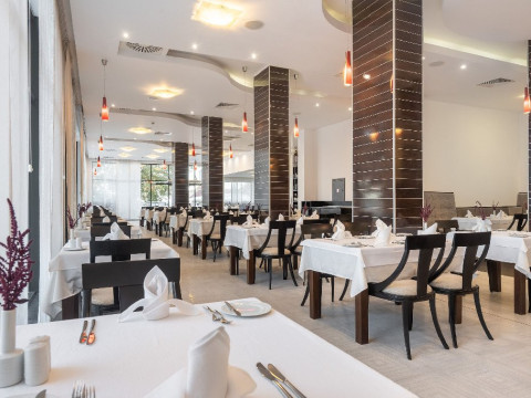 Grifid Metropol - Adults Only 16+