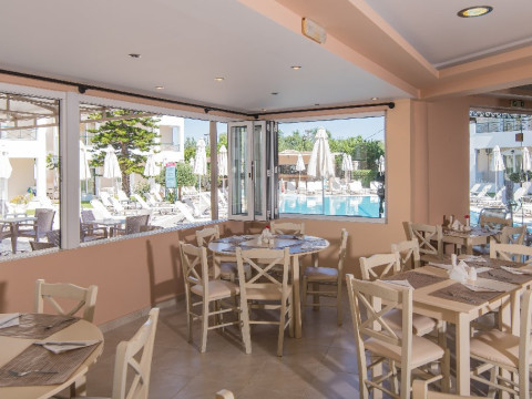 Maistrali Hotel (Tragaki )