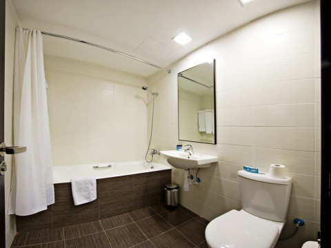 Livadhiotis City Hotel
