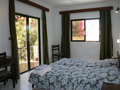 Oasis Hotel Bungalows (Afandou)