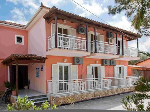 Savvas Hotel 2*  (Laganas)