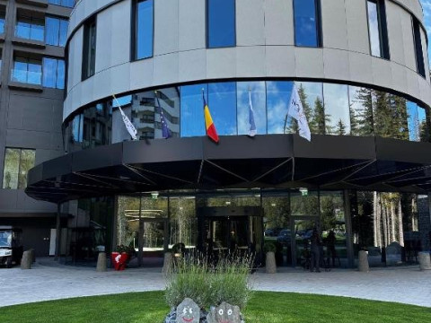 HOTEL PESTERA ( Moroeni)..