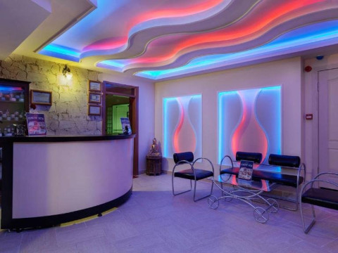 SENZA GARDEN HOLIDAY CLUB