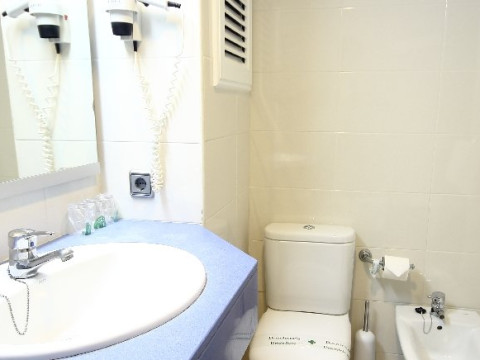 Aqua Hotel Bertran Park