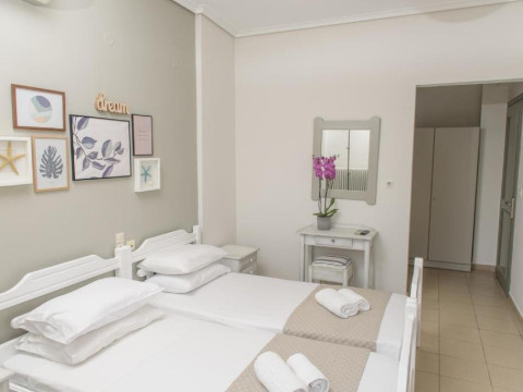 Aqua Beachfront Elegant Hotel