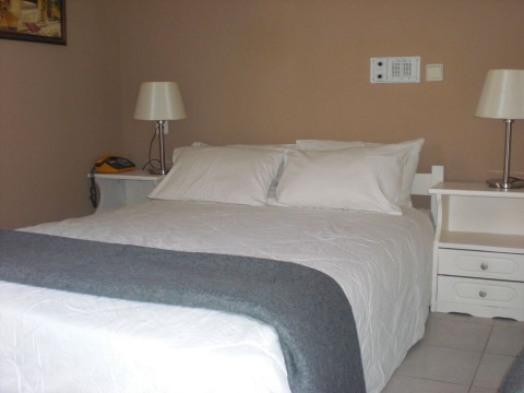 Valley Village Hotel