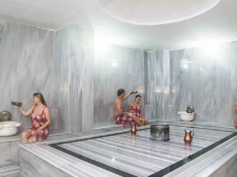 CONCORDIA CELES HOTEL