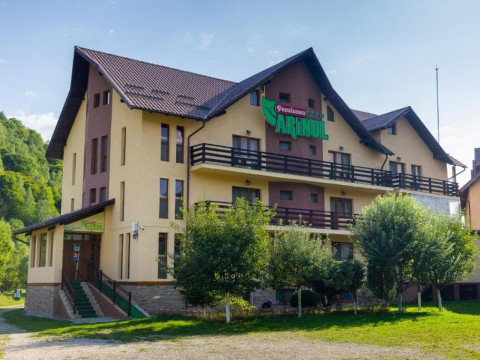 . Vila ARINUL