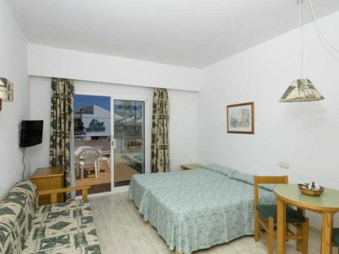 Universal Aparthotel Elisa