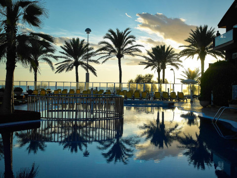 UNIVERSAL HOTEL NEPTUNO - ADULTS ONLY
