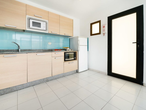 URA HOTELS ROSLARA