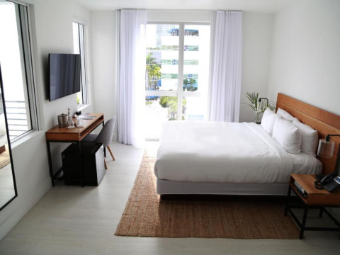 Urbanica The Meridian Hotel