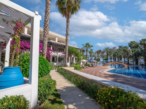 UTOPIA BEACH CLUB