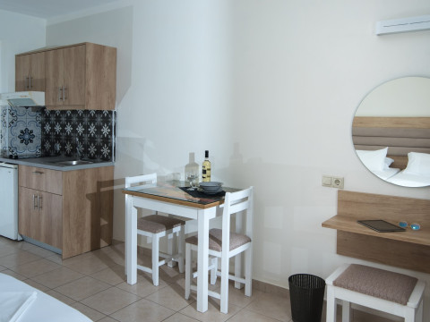 VAGELIS COMFORT APARTMENTS AND STUDIOS