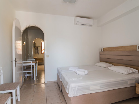 VAGELIS COMFORT APARTMENTS AND STUDIOS