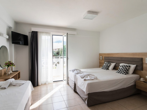 VAGELIS COMFORT APARTMENTS AND STUDIOS