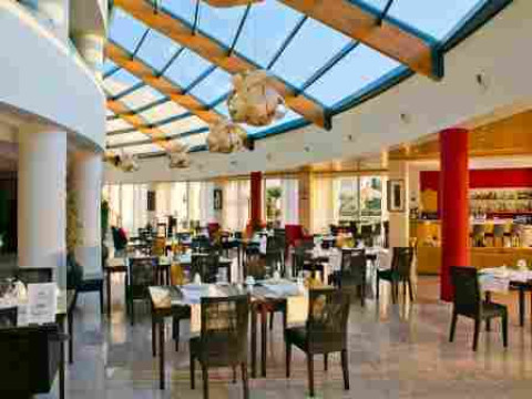 Vale dOliveiras Quinta Resort  Spa