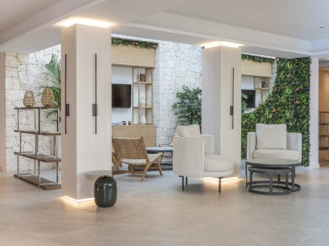 Valentin Somni Hotel & Suites